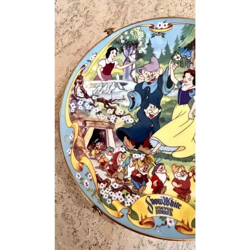 Bradford Exchange Multi-Color Vintage Snow White Disney Musical Memories‎ Plate